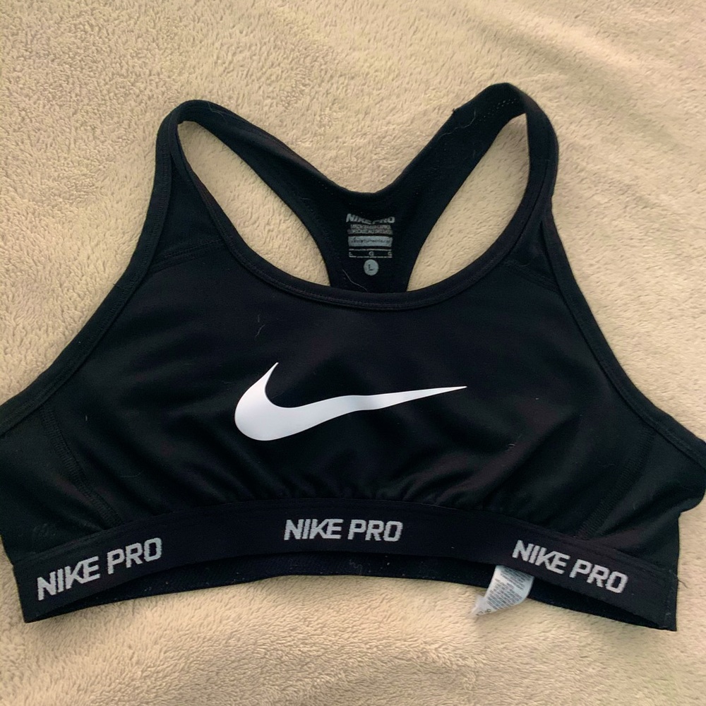 Black Nike sports bra